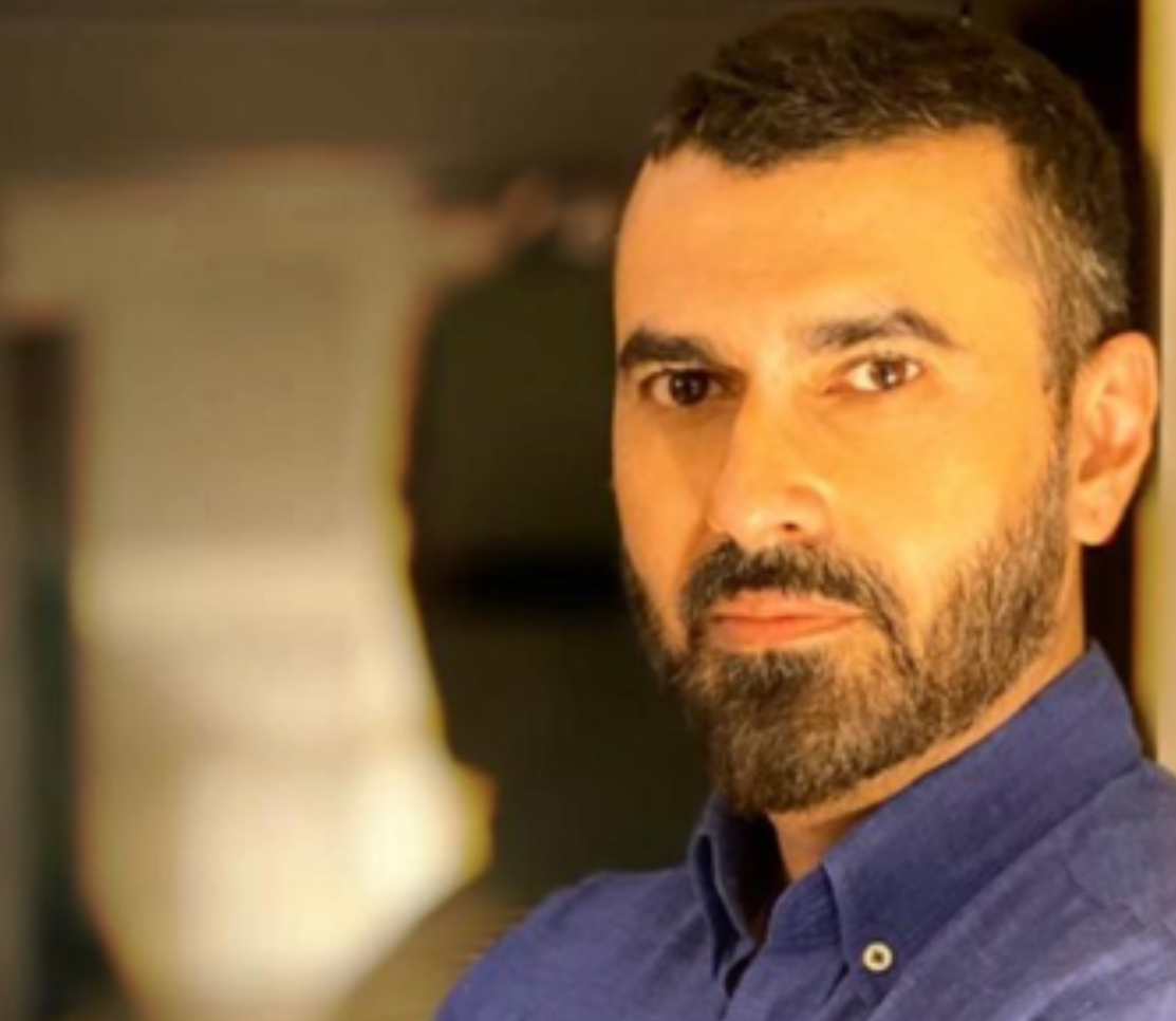 Red Modern Formal Facebook Profile Picture 3 e1763076409824